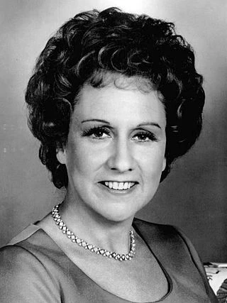 Jean Stapleton headshot