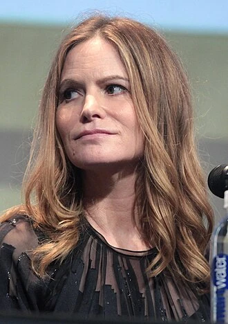 Jennifer Jason Leigh headshot