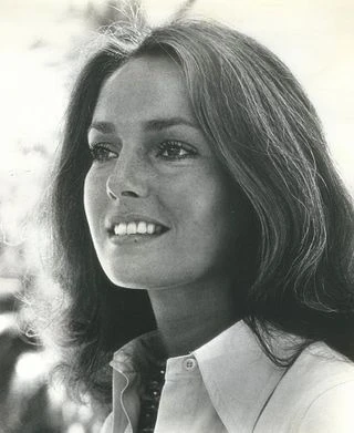 Jennifer O'Neill headshot