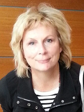 Jennifer Saunders headshot