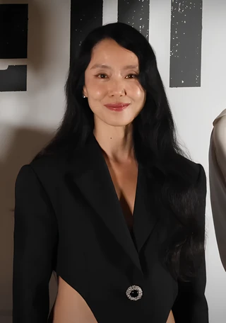 Jeon Do-yeon headshot