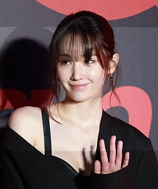 Jeon Jong-seo headshot
