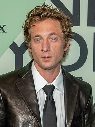 Jeremy Allen White headshot