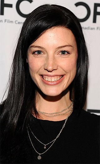 Jessica Paré headshot