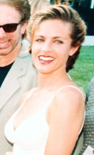 Jessica Steen headshot