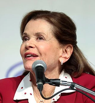 Jessica Walter headshot