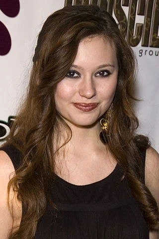 Jillian Clare headshot