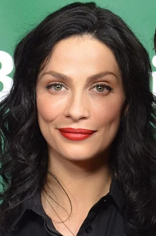 Joanne Kelly headshot
