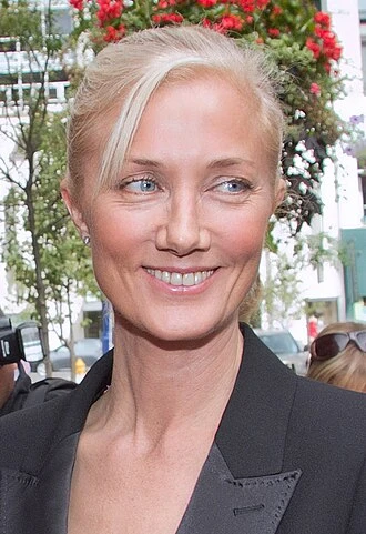 Joely Richardson headshot