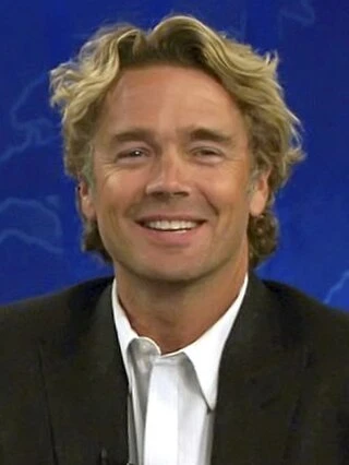 John Schneider headshot
