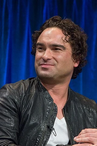 Johnny Galecki headshot