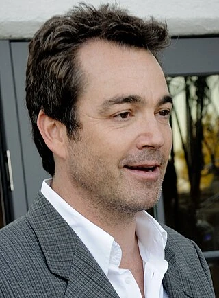 Jon Tenney headshot