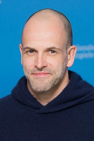 Jonny Lee Miller headshot