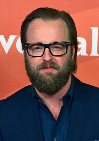 Joshua Leonard headshot