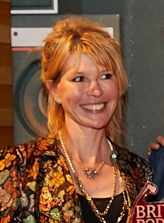 Julia Davis headshot