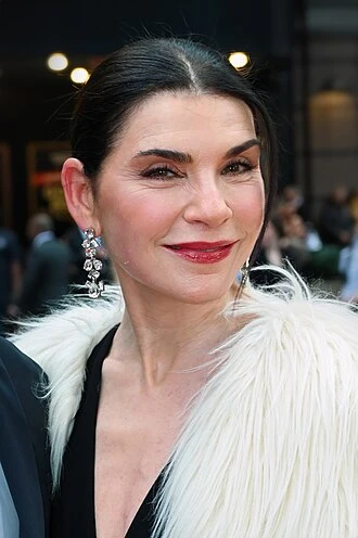 Julianna Margulies headshot