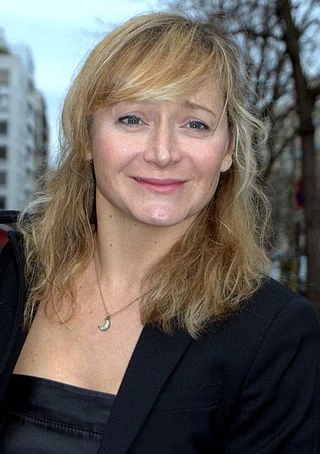 Julie Ferrier headshot
