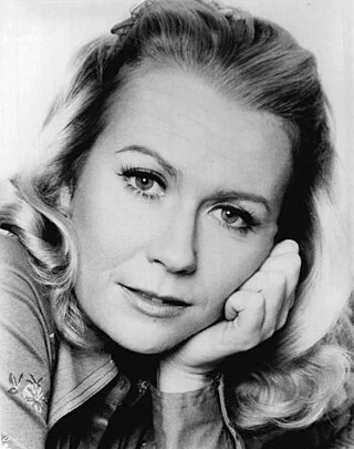 Juliet Mills headshot