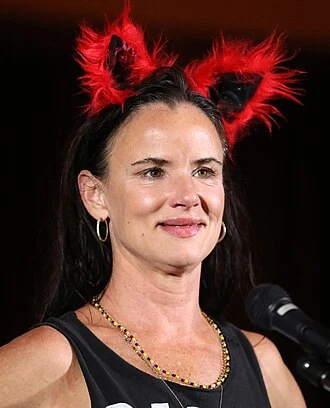 Juliette Lewis headshot