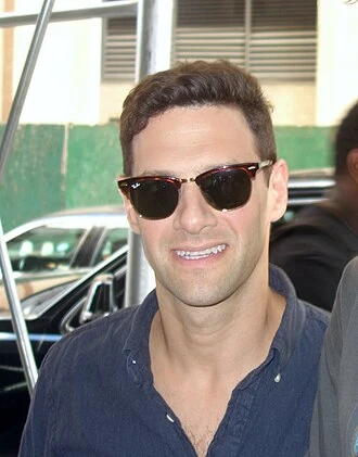Justin Bartha headshot