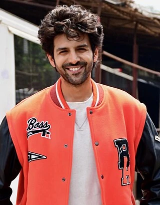 Kartik Aaryan headshot