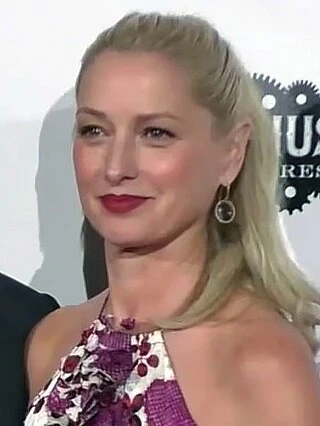Katherine LaNasa headshot