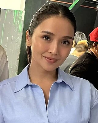 Kathryn Bernardo headshot