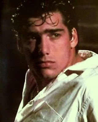 Ken Wahl headshot