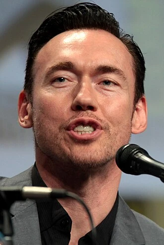 Kevin Durand headshot