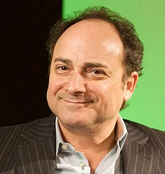 Kevin Pollak headshot