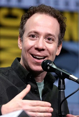 Kevin Sussman headshot