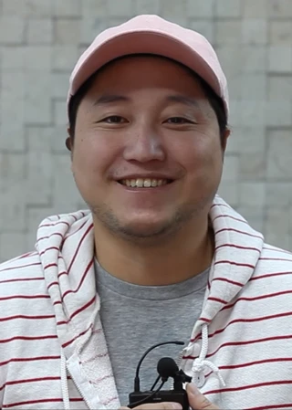 Kim Dae-myung headshot