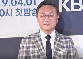 Kim Eui-sung headshot
