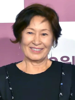 Kim Hye-ja headshot