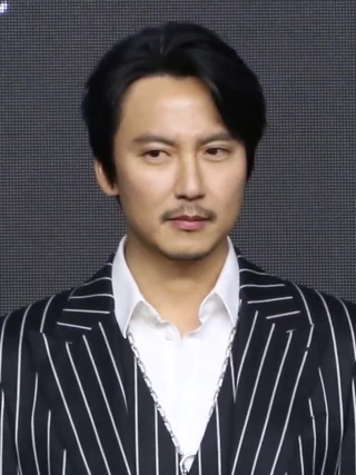 Kim Nam-gil headshot