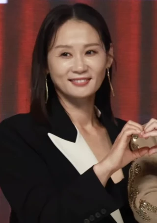 Kim Sun-young headshot
