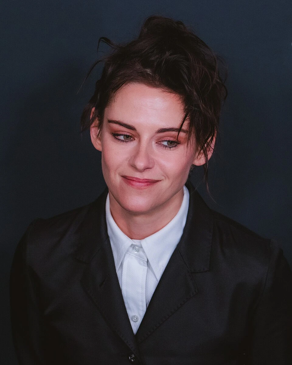 Kristen Stewart headshot