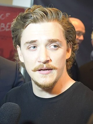 Kyle Gallner headshot