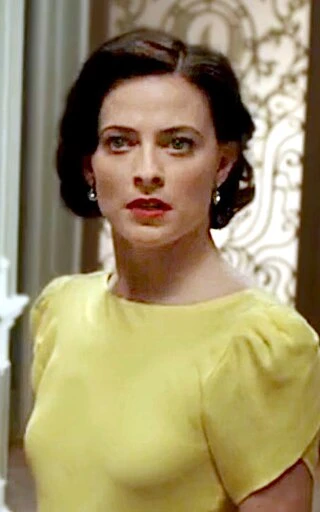 Lara Pulver headshot