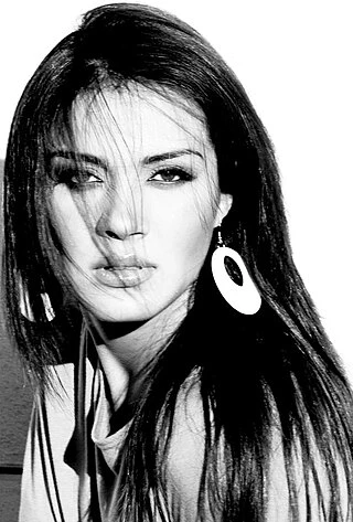 Laura Caro headshot