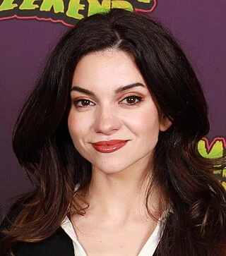 Lauren LaVera headshot