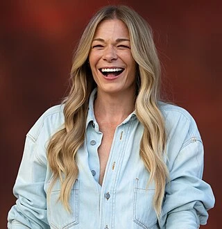 LeAnn Rimes headshot