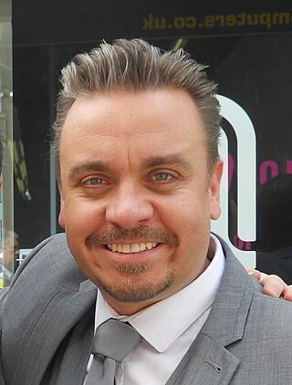 Lee Boardman headshot