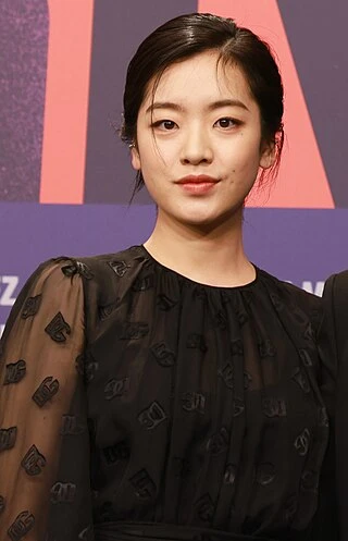 Lee Joo-young headshot