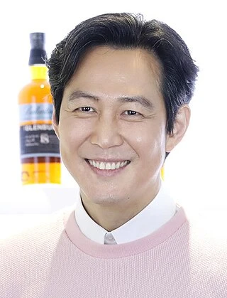 Lee Jung-jae headshot