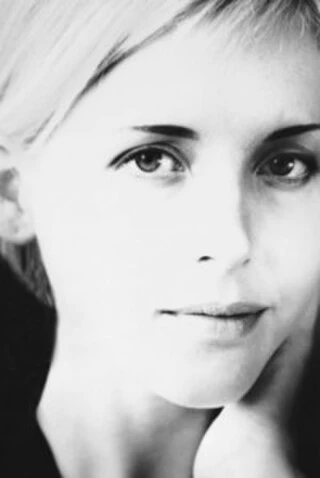 Lena Herzog headshot