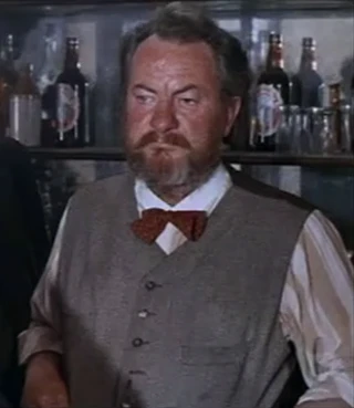 Leo McKern headshot
