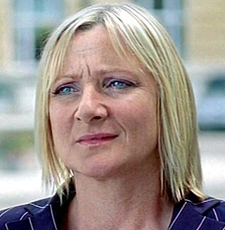 Lesley Sharp headshot