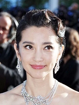 Li Bingbing headshot