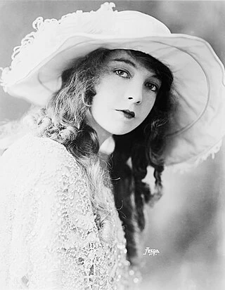 Lillian Gish headshot